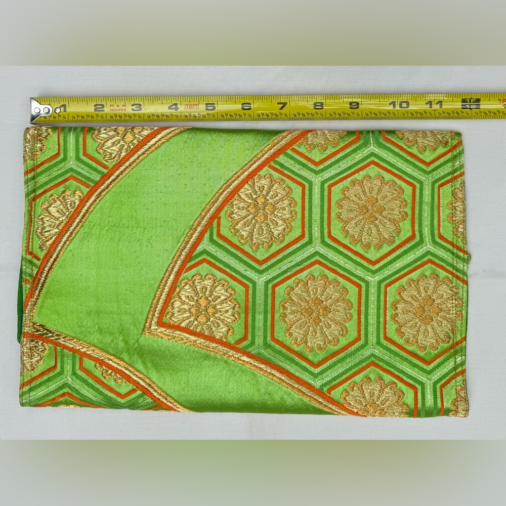 Vibrant Green and Gold Women's Clutch - Picture 5 of 6